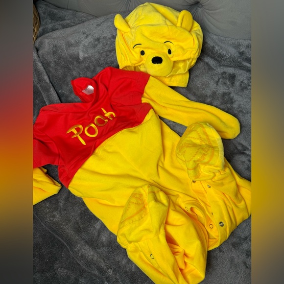 Spirit Halloween Baby Winnie the Pooh Costume - Picture 4 of 4